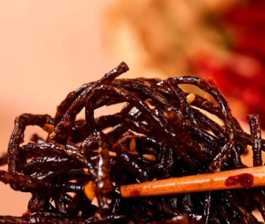 Fios de glúten marinados picantes - Shuang Jiao 108g