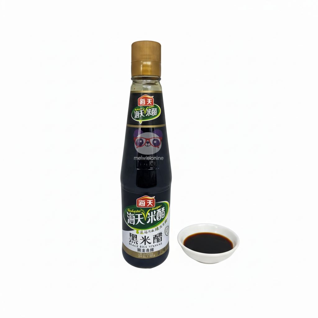 Mei Wei: Vinagre de Arroz Preto Haday 450ml (海天黑米醋) ao lado de tigela branca com o vinagre escuro - Black Rice Vinegar chinês textura líquida