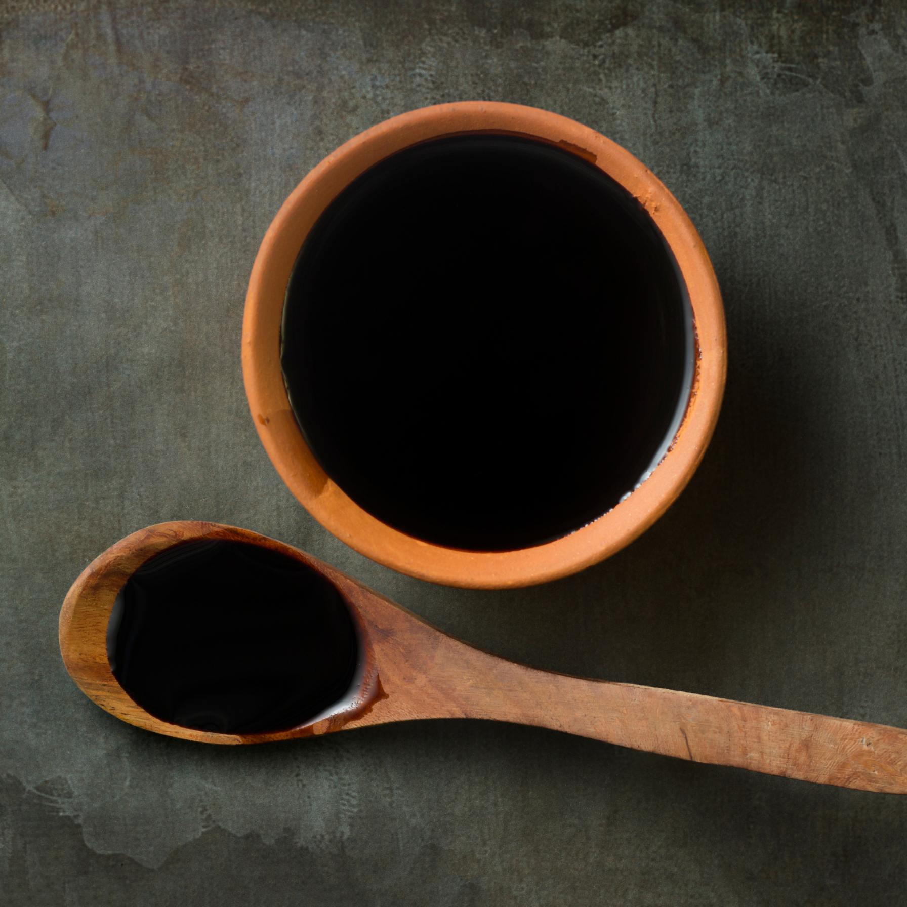 Molho de soja escuro com cogumelos (dark soy sauce) - Lee Kum Kee 1,75L