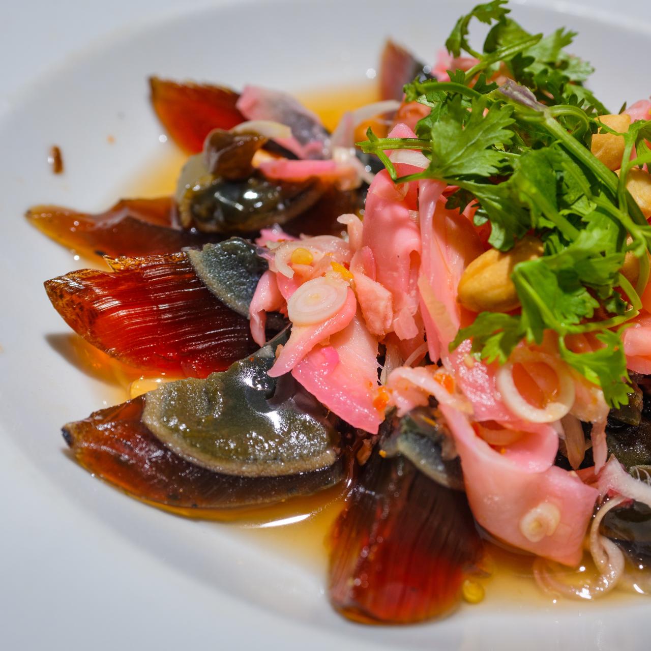 Ovos de pata em conserva (Century Egg) - Yiliuxiang 330g