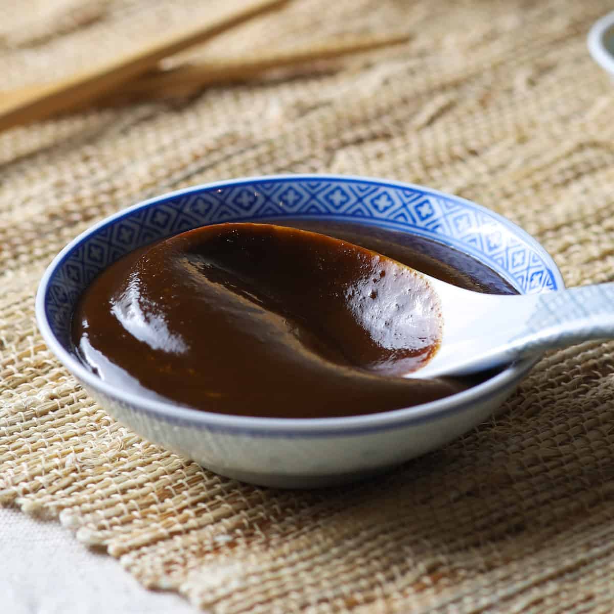 Molho à Base de Soja Hoisin Sauce - Lee Kum Kee 2,27 Kg