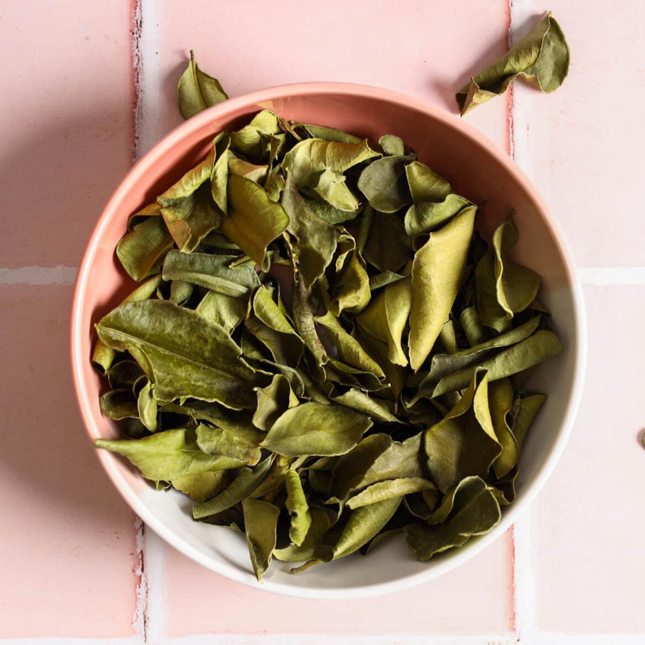 Folhas de Limão Kaffir Desidratadas - Hand Nguan Soon 30g